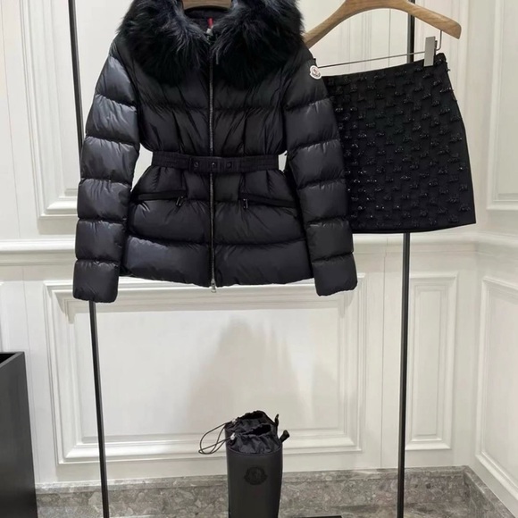 Moncler Boed Black Puffer Jacket with Fur Collar - Picture 5 of 9